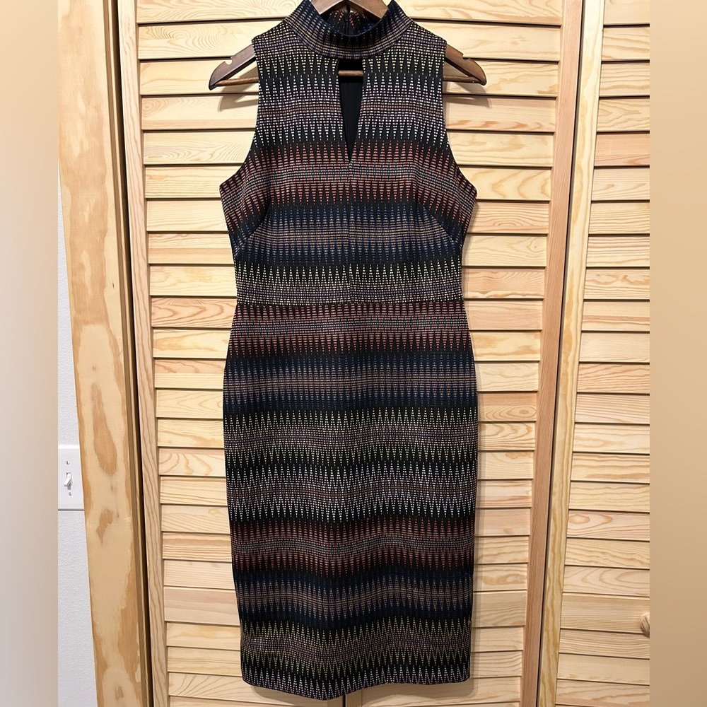 Maggie London sleeveless Shift Dress